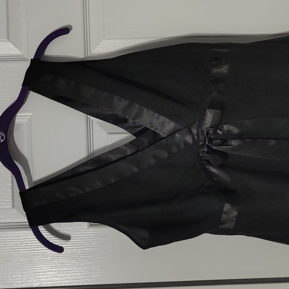 Sleeveless Black Dress Size 12 - Picture 2 of 4